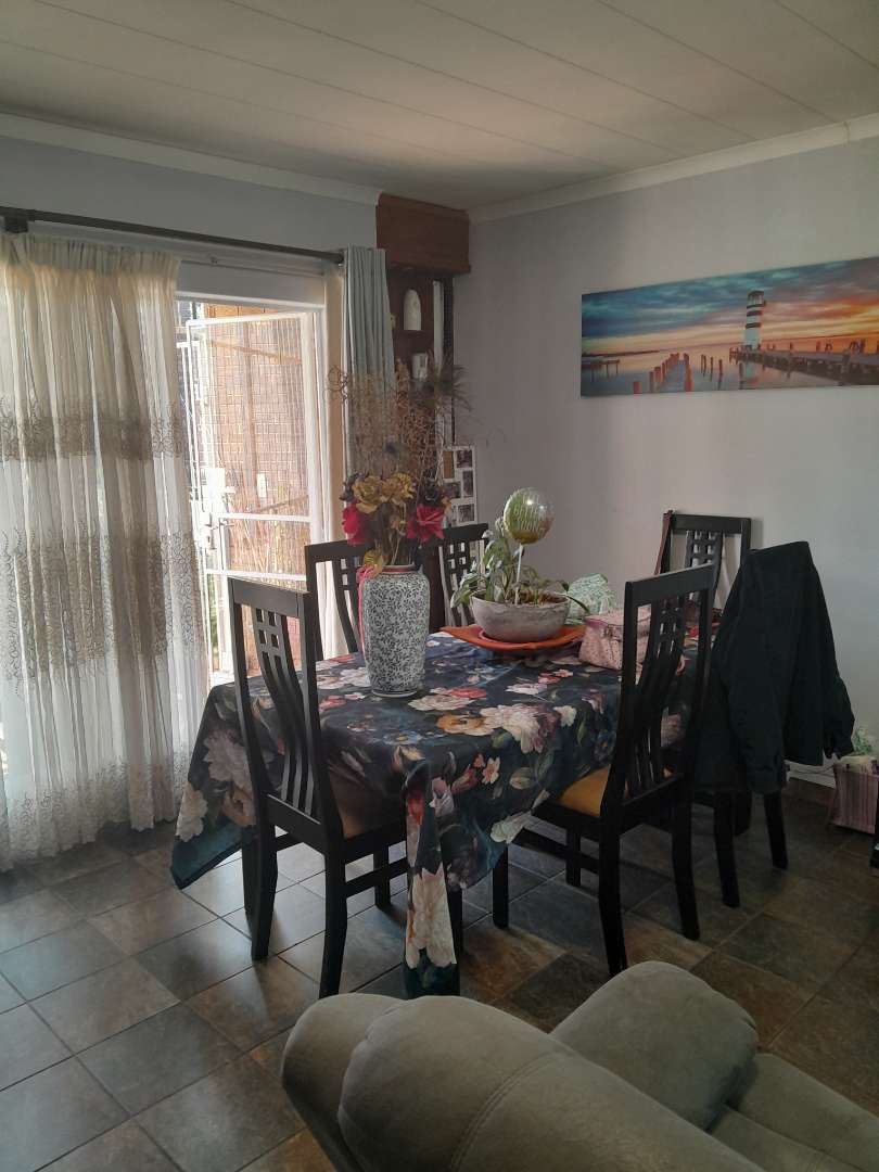 2 Bedroom Property for Sale in South Crest Gauteng