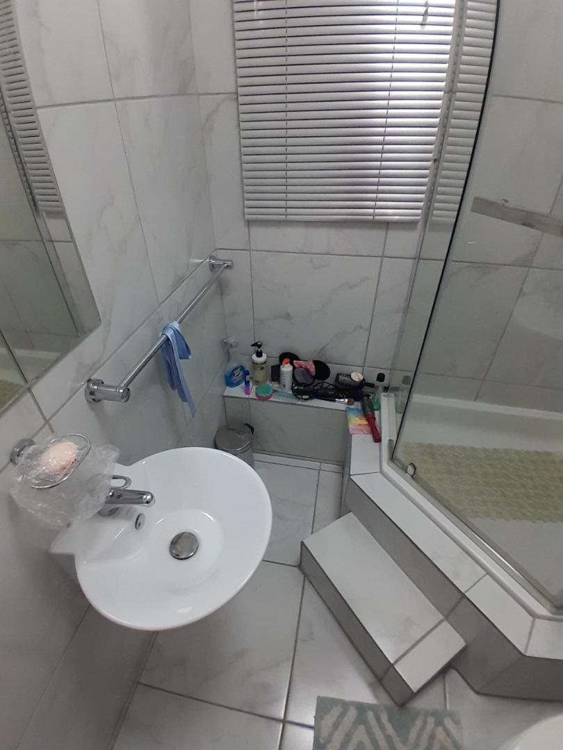 2 Bedroom Property for Sale in South Crest Gauteng
