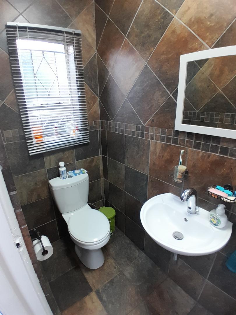 2 Bedroom Property for Sale in South Crest Gauteng
