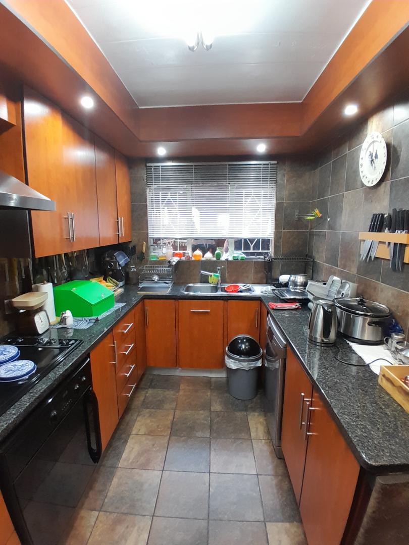 2 Bedroom Property for Sale in South Crest Gauteng