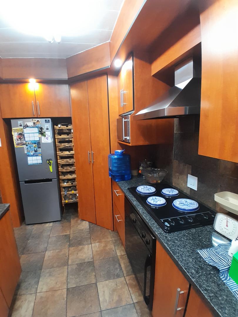 2 Bedroom Property for Sale in South Crest Gauteng