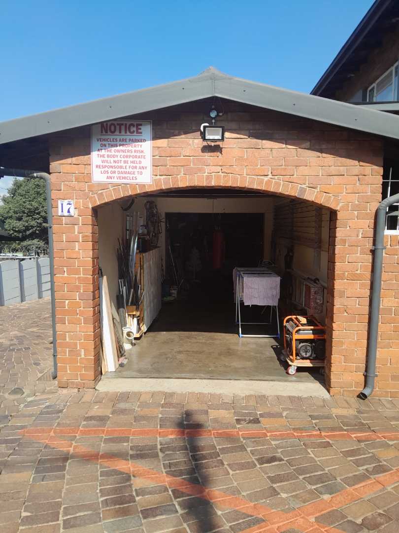 2 Bedroom Property for Sale in South Crest Gauteng