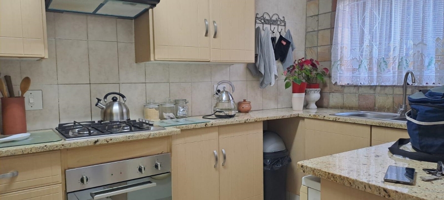 3 Bedroom Property for Sale in Brackenhurst Gauteng