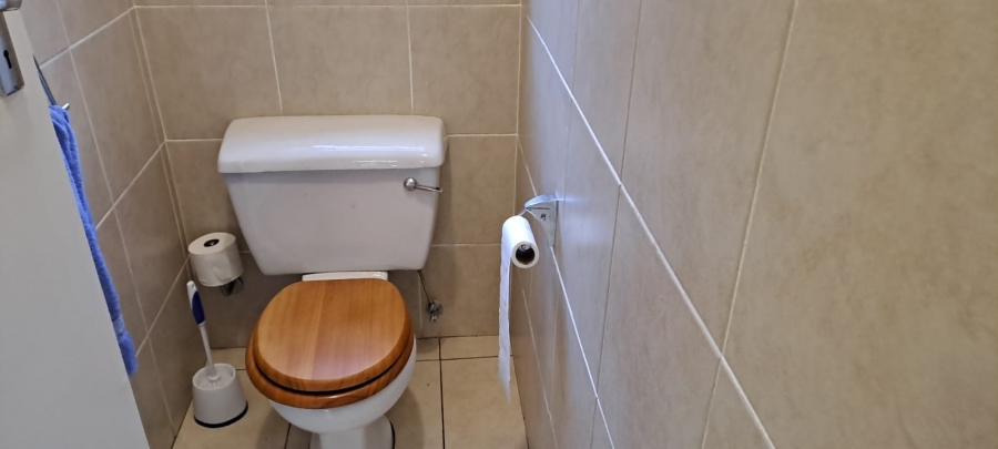 3 Bedroom Property for Sale in Brackenhurst Gauteng