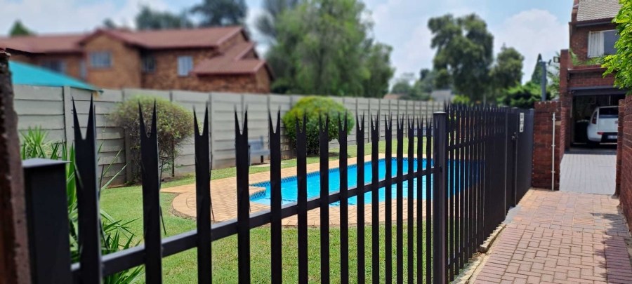 3 Bedroom Property for Sale in Brackenhurst Gauteng