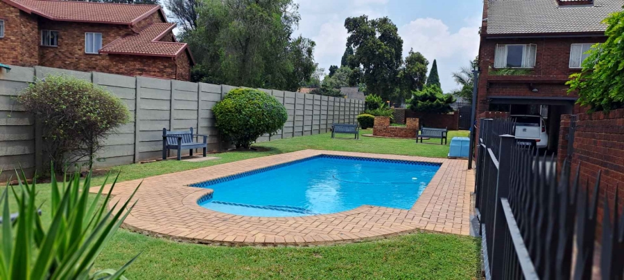 3 Bedroom Property for Sale in Brackenhurst Gauteng