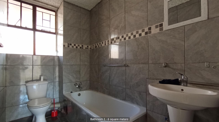 2 Bedroom Property for Sale in Pretoria North Gauteng