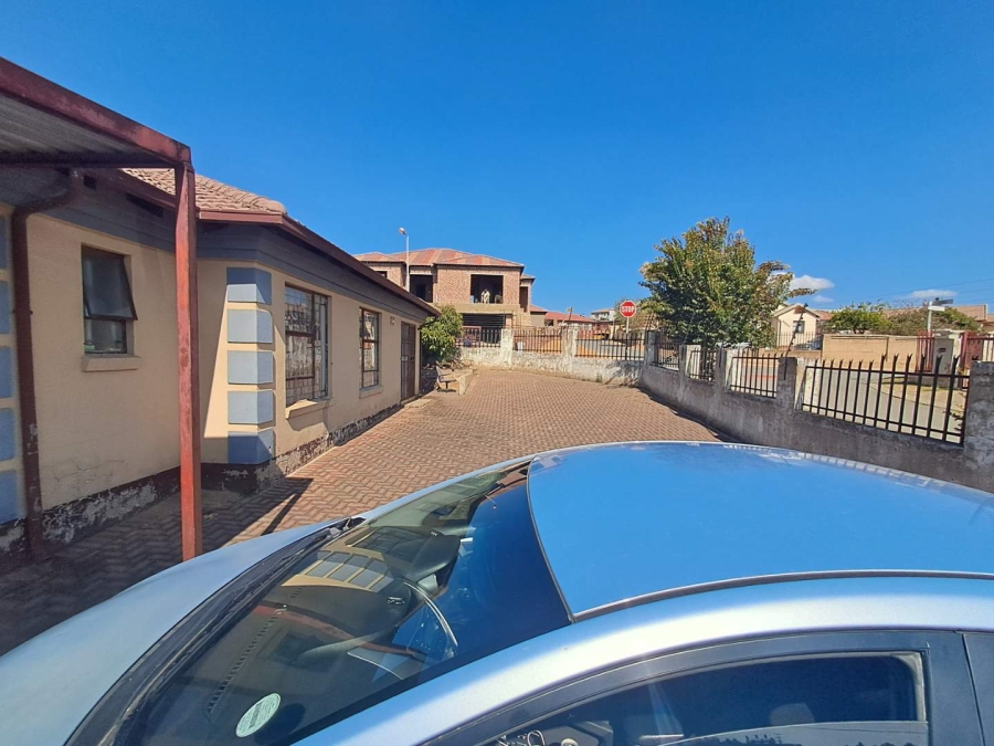 3 Bedroom Property for Sale in Olievenhoutbosch Gauteng