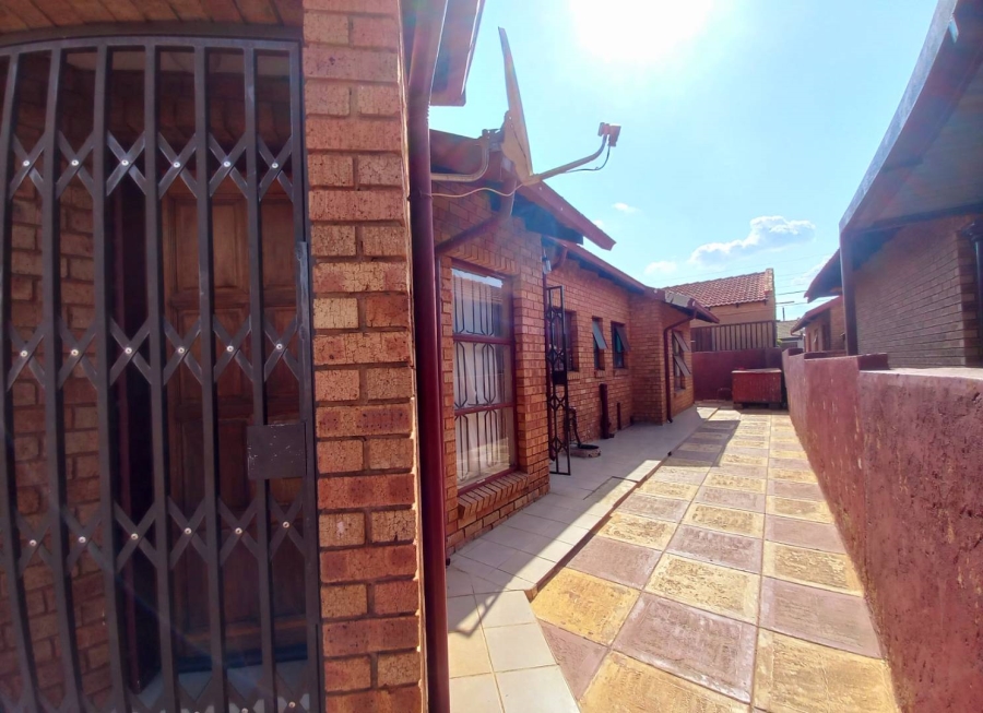 3 Bedroom Property for Sale in Soshanguve WW Gauteng