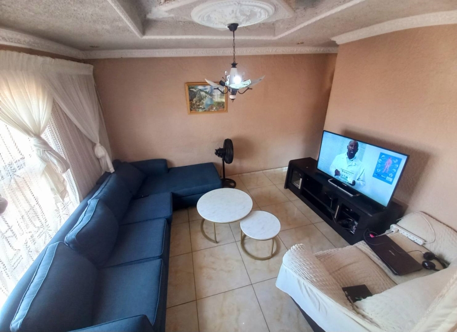 3 Bedroom Property for Sale in Soshanguve WW Gauteng