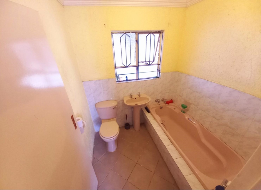 3 Bedroom Property for Sale in Soshanguve WW Gauteng