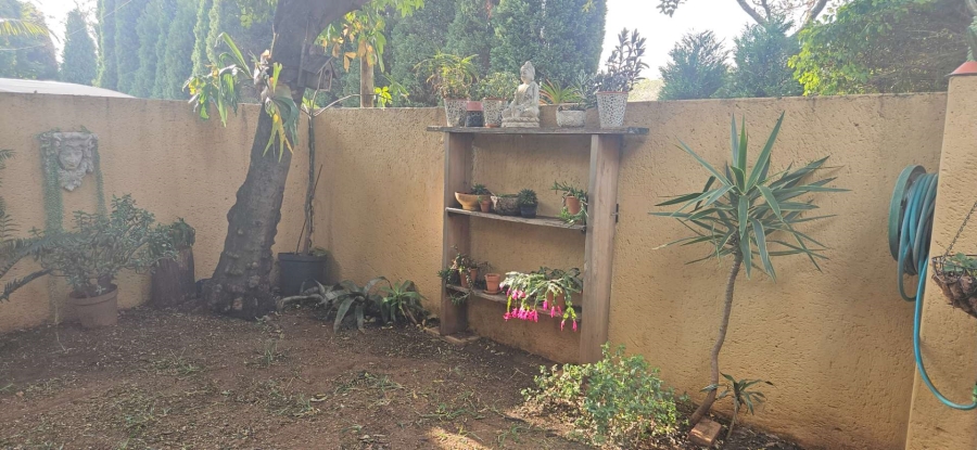2 Bedroom Property for Sale in Wapadrand Gauteng