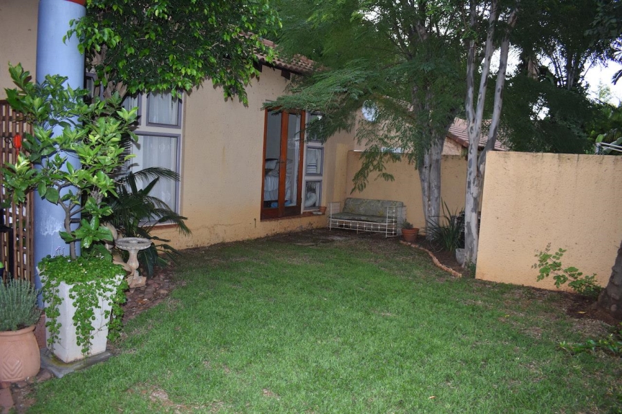 2 Bedroom Property for Sale in Wapadrand Gauteng
