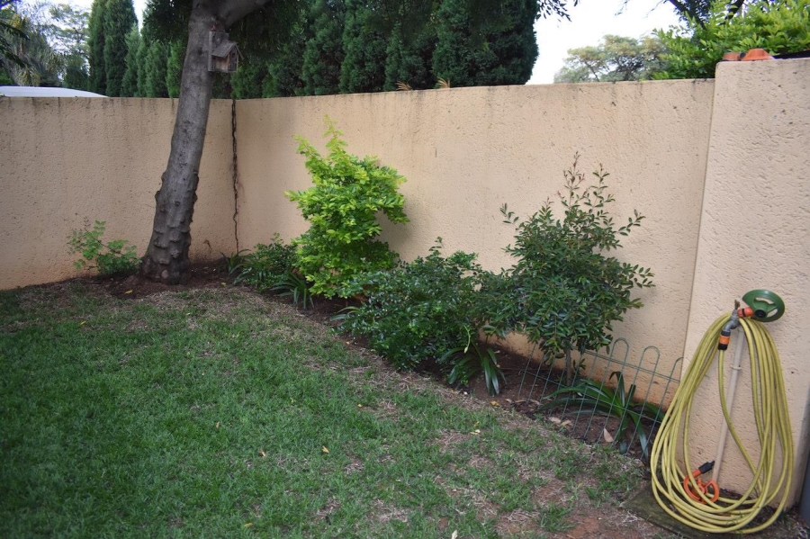 2 Bedroom Property for Sale in Wapadrand Gauteng