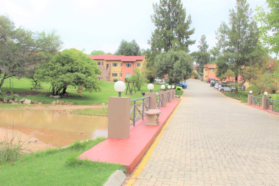 2 Bedroom Property for Sale in North Riding AH Gauteng