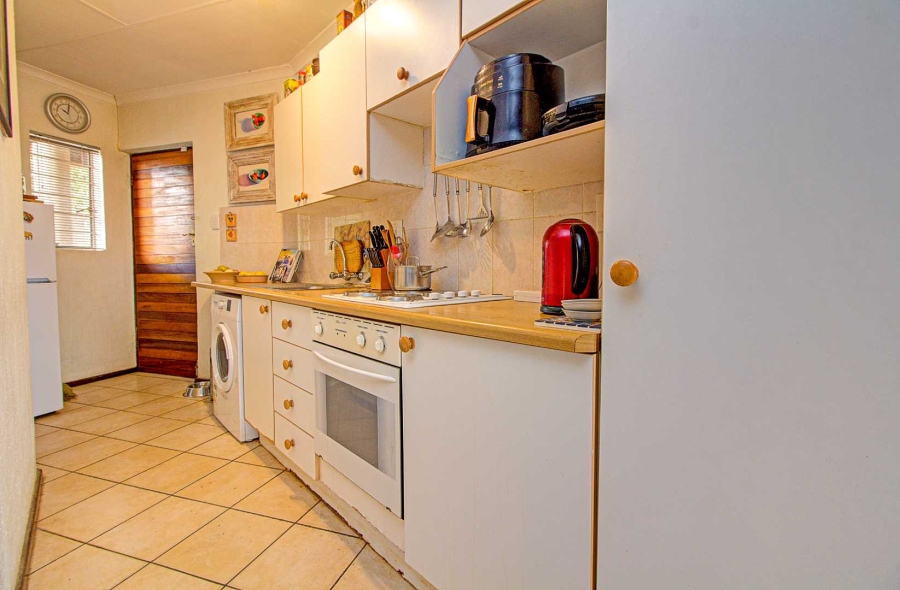 2 Bedroom Property for Sale in Wilgeheuwel Gauteng