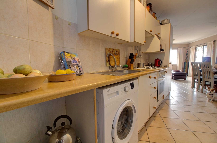 2 Bedroom Property for Sale in Wilgeheuwel Gauteng