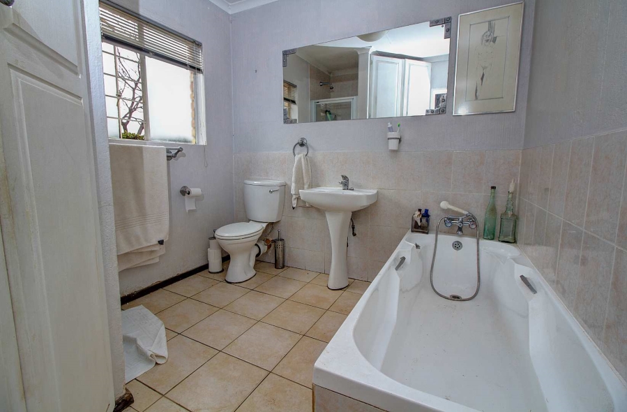 2 Bedroom Property for Sale in Wilgeheuwel Gauteng