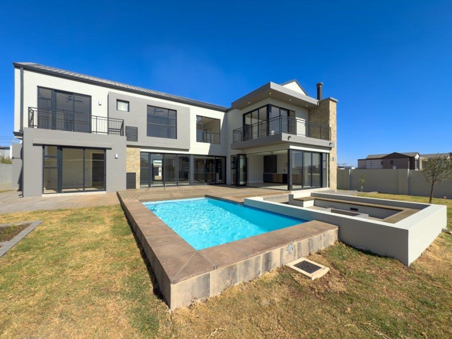 5 Bedroom Property for Sale in Midstream Heights Gauteng