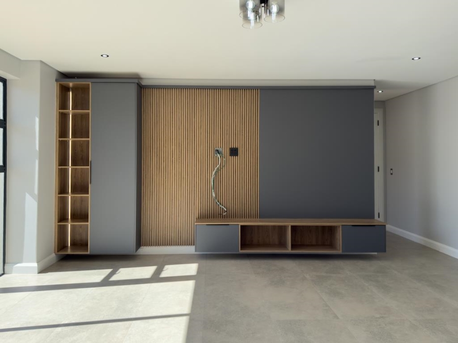5 Bedroom Property for Sale in Midstream Heights Gauteng