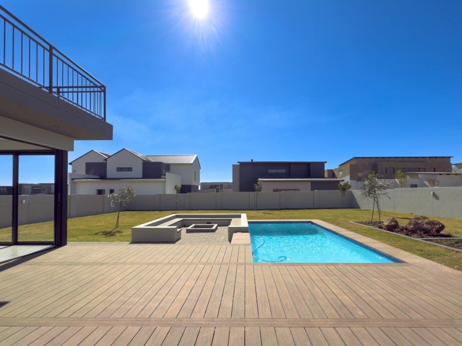5 Bedroom Property for Sale in Midstream Heights Gauteng