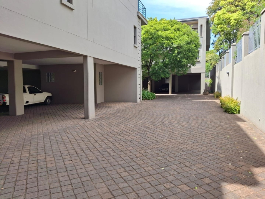 To Let 2 Bedroom Property for Rent in Melrose North Gauteng