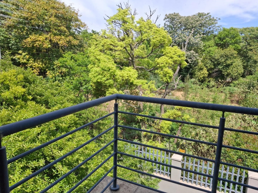 To Let 2 Bedroom Property for Rent in Melrose North Gauteng
