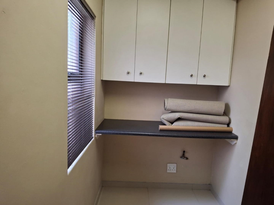 To Let 2 Bedroom Property for Rent in Melrose North Gauteng