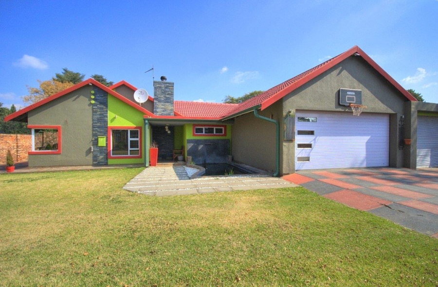 4 Bedroom Property for Sale in Brackendowns Gauteng