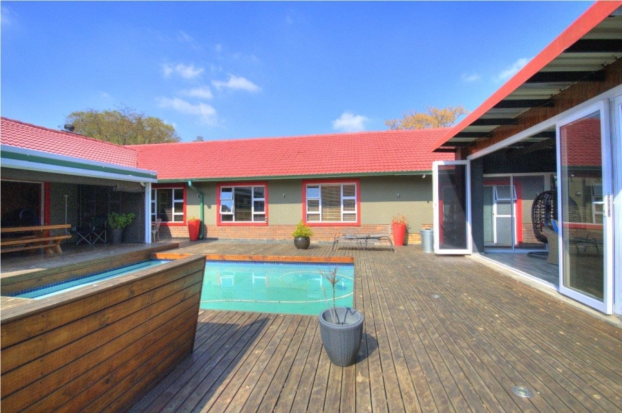 4 Bedroom Property for Sale in Brackendowns Gauteng