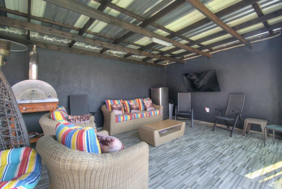 4 Bedroom Property for Sale in Brackendowns Gauteng