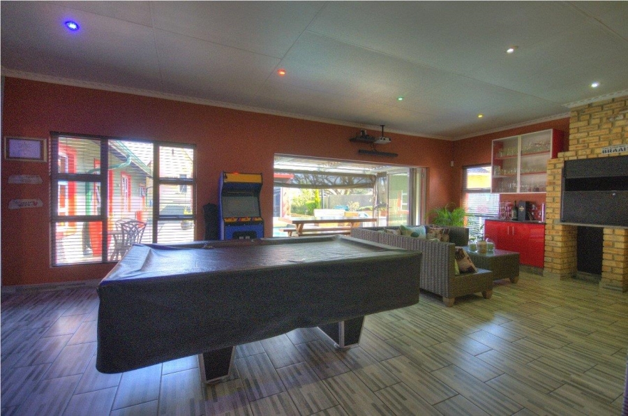 4 Bedroom Property for Sale in Brackendowns Gauteng