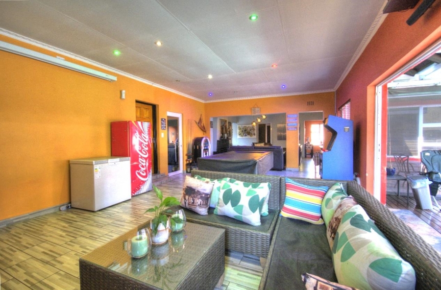 4 Bedroom Property for Sale in Brackendowns Gauteng