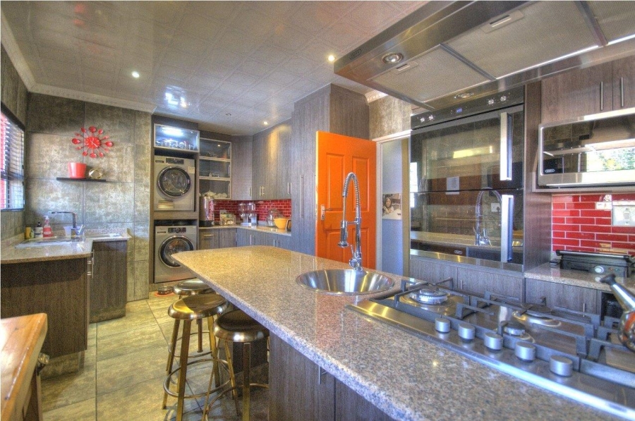 4 Bedroom Property for Sale in Brackendowns Gauteng