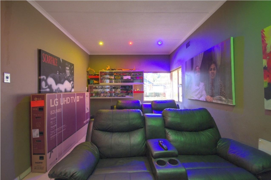 4 Bedroom Property for Sale in Brackendowns Gauteng
