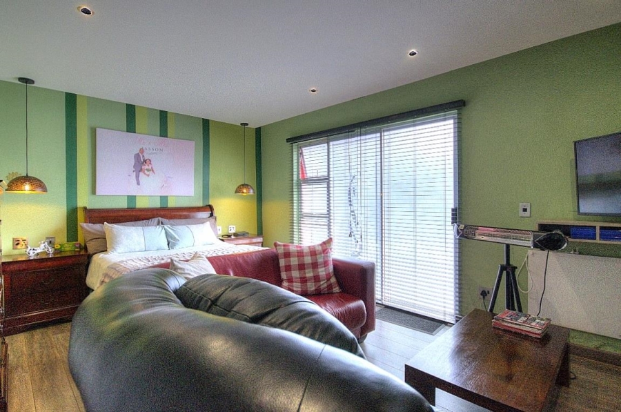 4 Bedroom Property for Sale in Brackendowns Gauteng