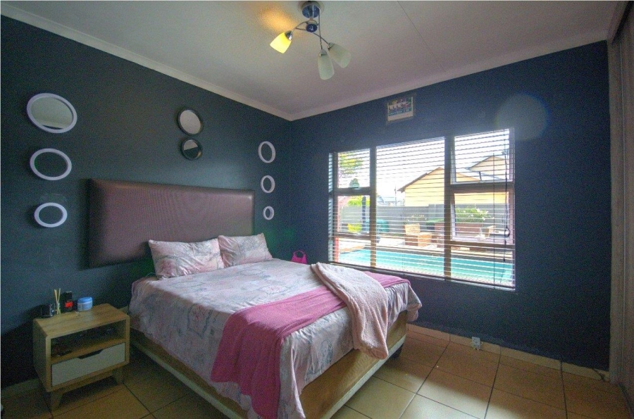 4 Bedroom Property for Sale in Brackendowns Gauteng