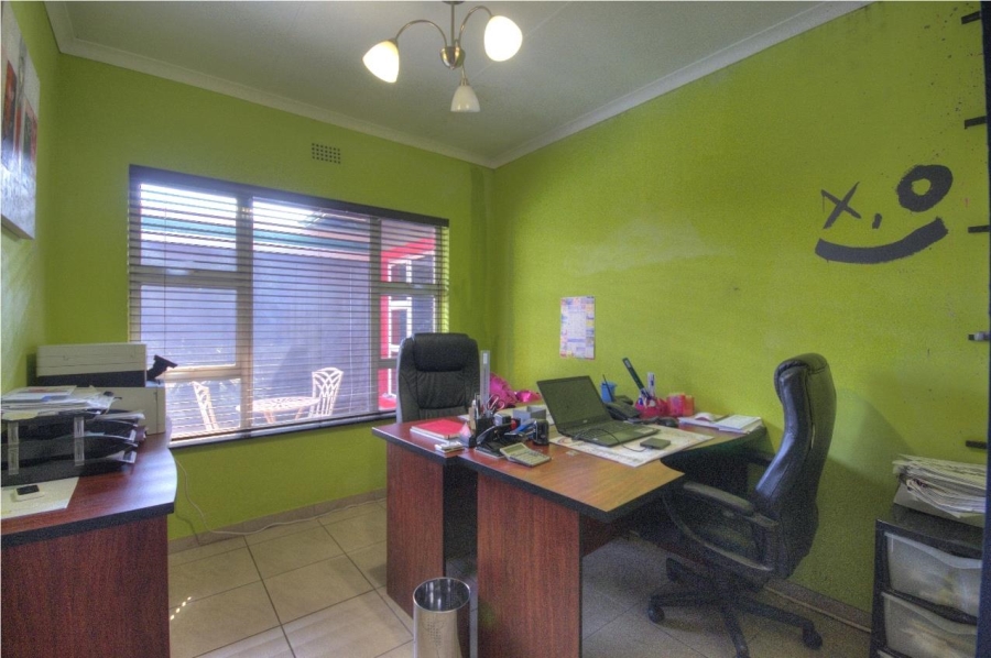 4 Bedroom Property for Sale in Brackendowns Gauteng