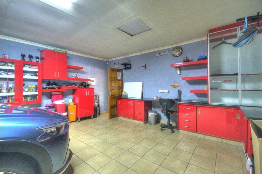 4 Bedroom Property for Sale in Brackendowns Gauteng