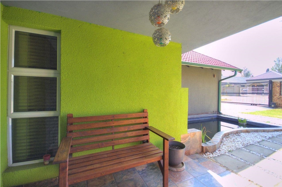 4 Bedroom Property for Sale in Brackendowns Gauteng