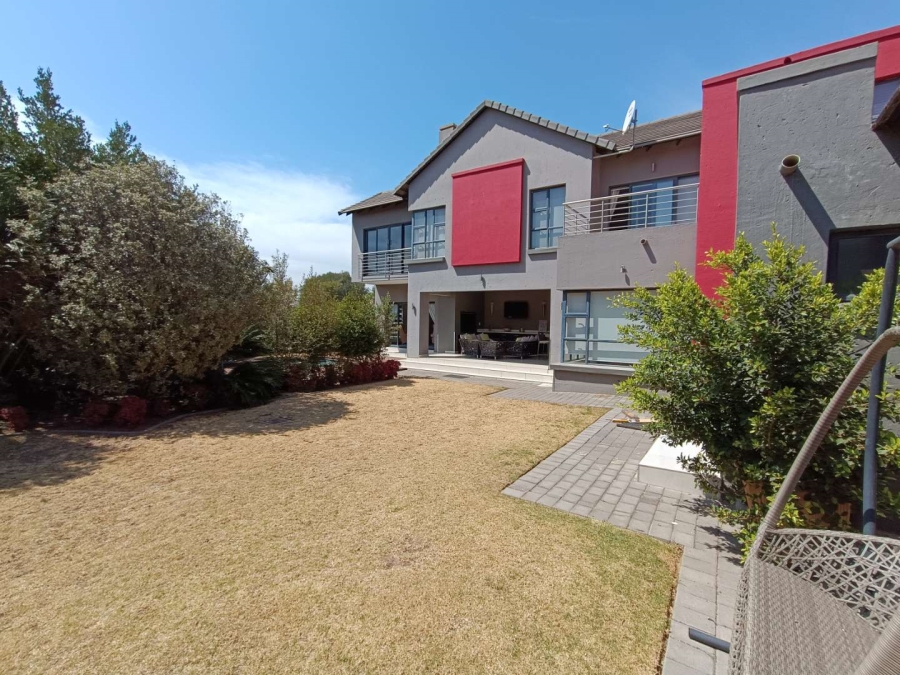 6 Bedroom Property for Sale in Midstream Estate Gauteng