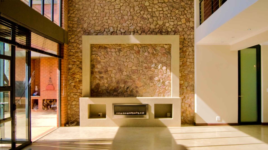 To Let 5 Bedroom Property for Rent in Olympus Country Estate Gauteng