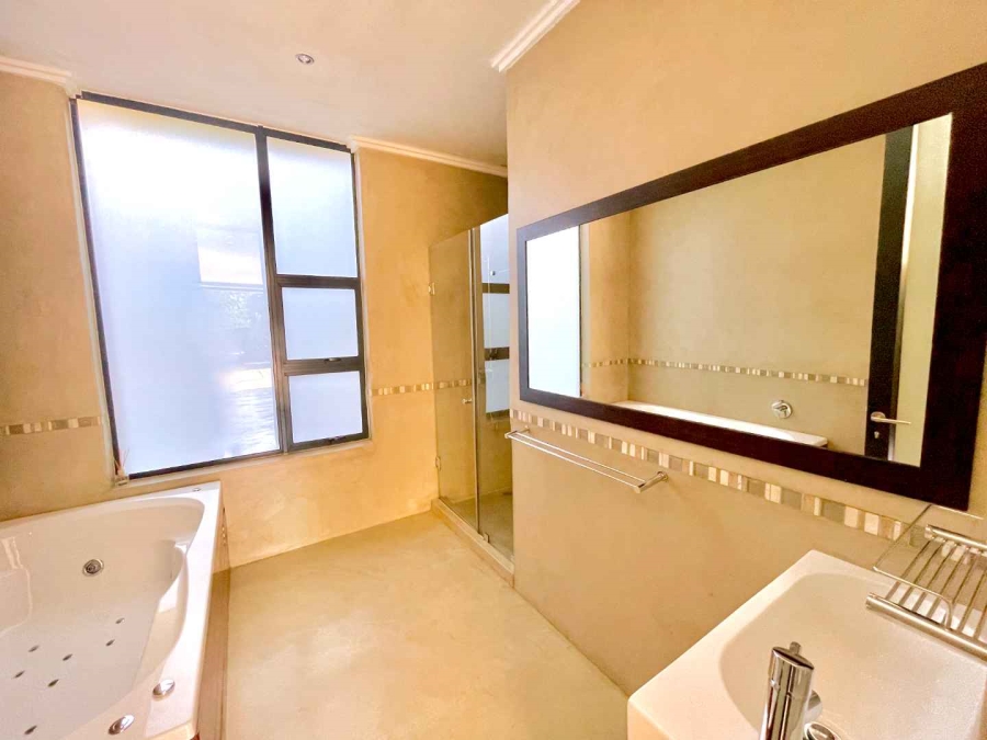 To Let 5 Bedroom Property for Rent in Olympus Country Estate Gauteng