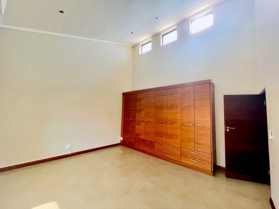 To Let 5 Bedroom Property for Rent in Olympus Country Estate Gauteng