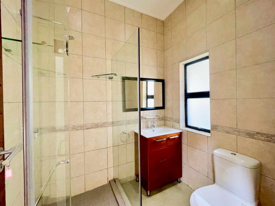 To Let 5 Bedroom Property for Rent in Olympus Country Estate Gauteng