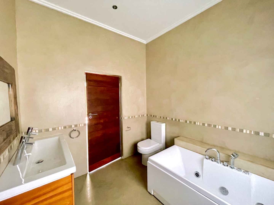 To Let 5 Bedroom Property for Rent in Olympus Country Estate Gauteng