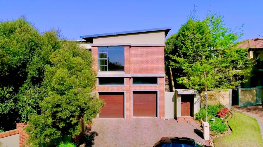 To Let 5 Bedroom Property for Rent in Olympus Country Estate Gauteng