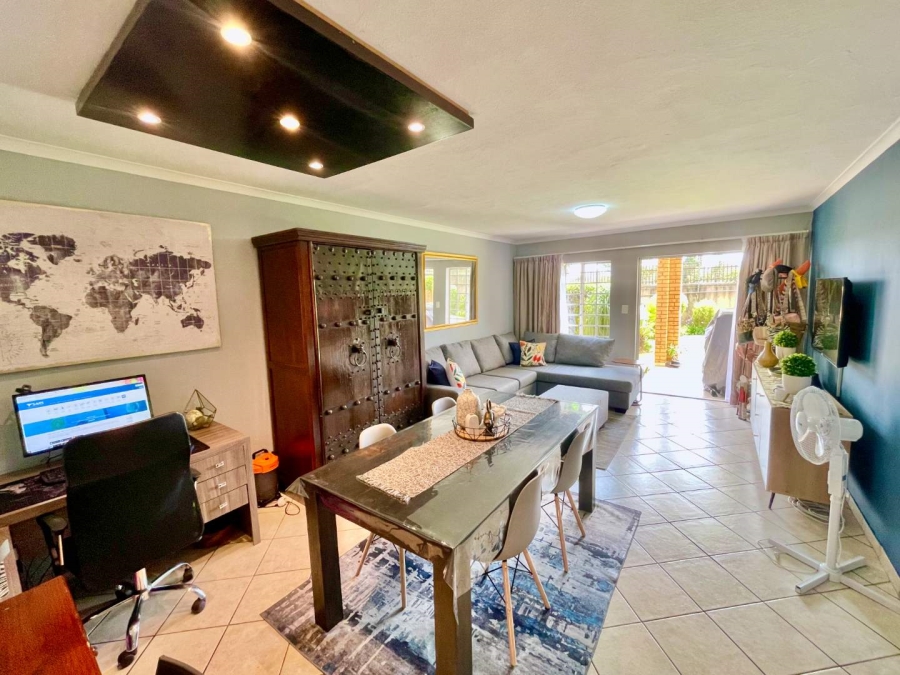 2 Bedroom Property for Sale in The Wilds Gauteng