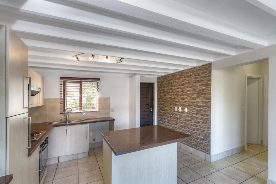 To Let 2 Bedroom Property for Rent in Douglasdale Gauteng