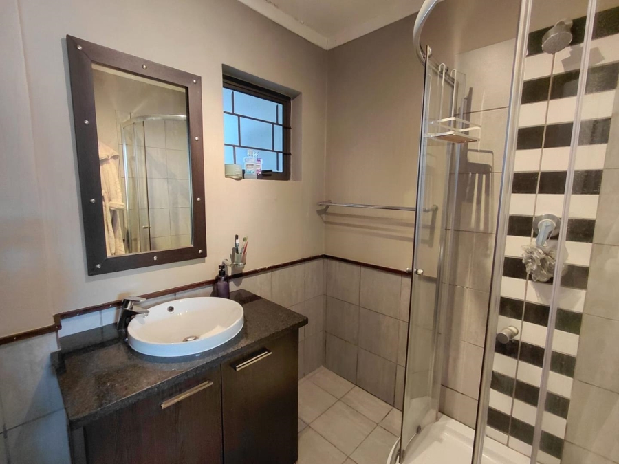 1 Bedroom Property for Sale in Dainfern Gauteng